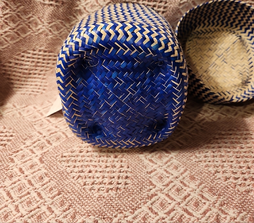 Globein Handwoven Basket - Picture 3 of 7